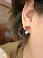 Romwe Faux Pearl & Heart Detail Stud Earrings