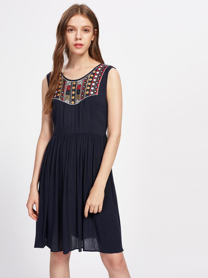 Romwe Embroidered Yoke Tied Open Back Crinkle Dress