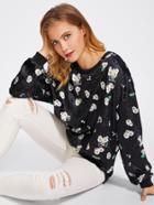 Romwe Allover Daisy Print Velvet Sweatshirt