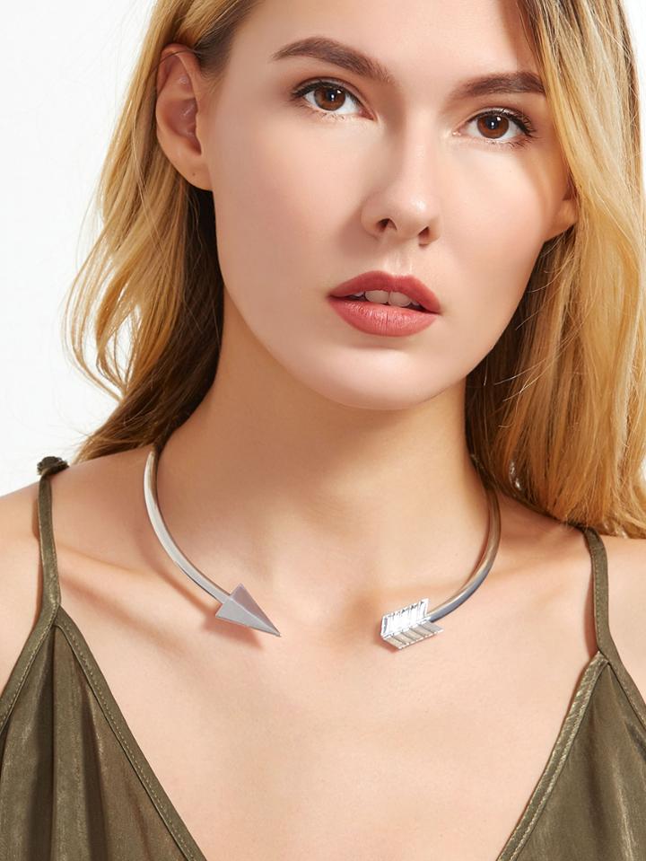Romwe Unique Curved Arrow Silver Plated Choker Necklace