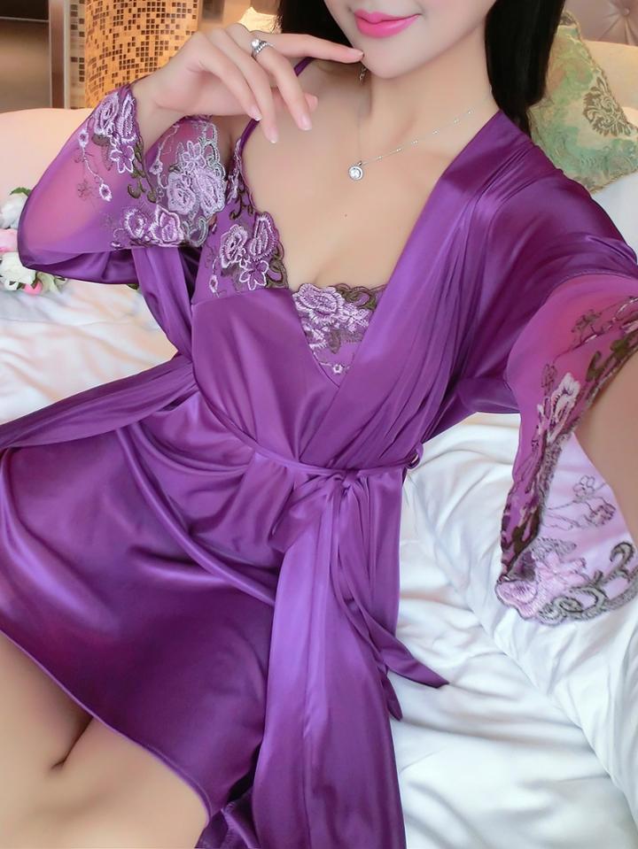 Romwe Embroidered Applique Cami Dress With Robe