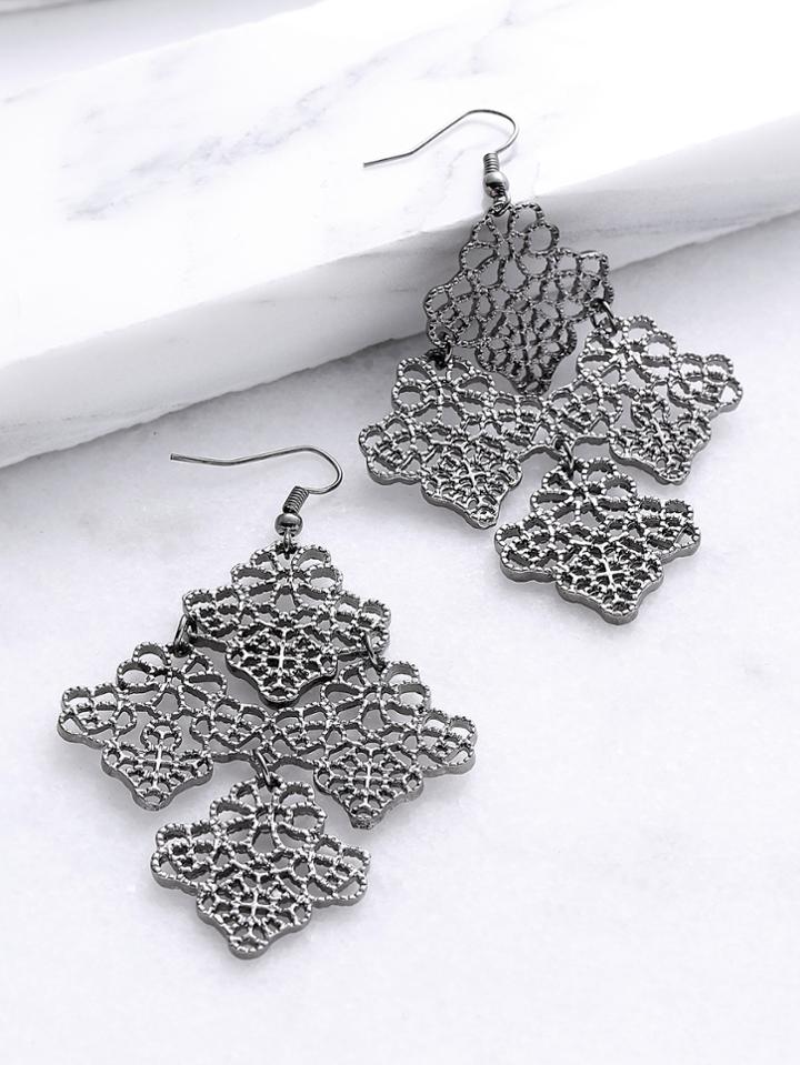 Romwe Black Flower Hollow Out Vintage Drop Earrings