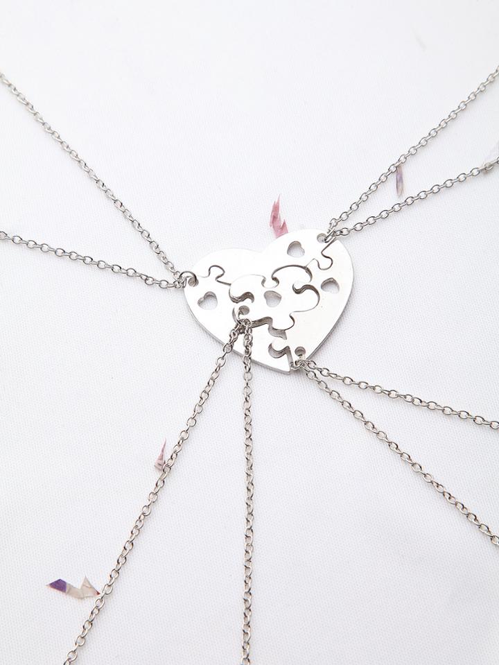 Romwe Silver Heart Hollow Out Necklace Set