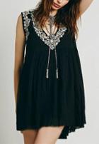 Romwe V Neck Embroidered Trapeze Black Dress
