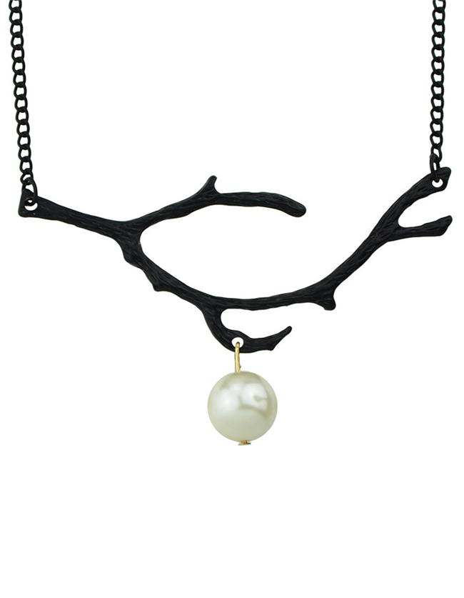 Romwe Black Plated Pearl Pendant Necklace