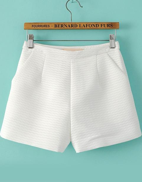 Romwe White Zigzag Pattern Shorts