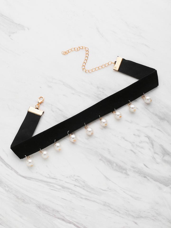 Romwe Faux Pearl Pendant Velvet Choker