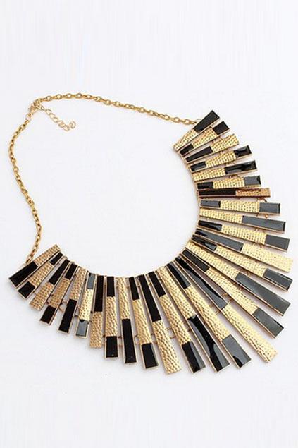 Romwe Tassel Shaped Black And Golden Necklace