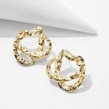 Romwe Textured Hoop Stud Earrings 1pc