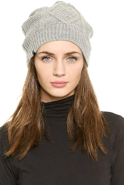 Romwe Grey Cable Knit Beanie
