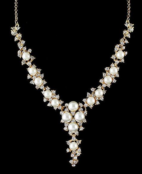 Romwe Gold Pearls Diamond Chain Necklace