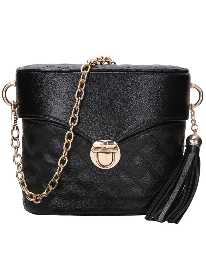 Romwe Tasselled Quilted Chain Oval Bucket