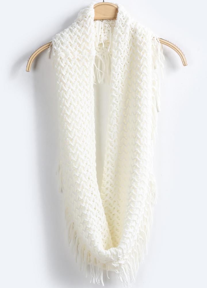 Romwe White Grid Tassel Knit Scarf