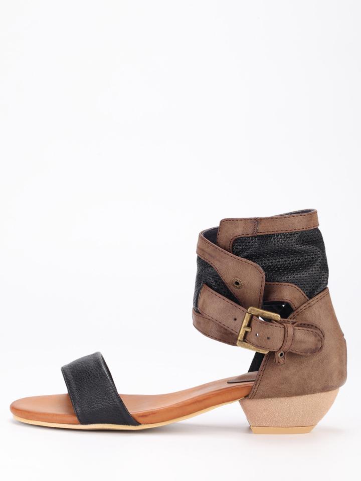 Romwe Strppy Buckled Ankle Cuff Sandals - Black