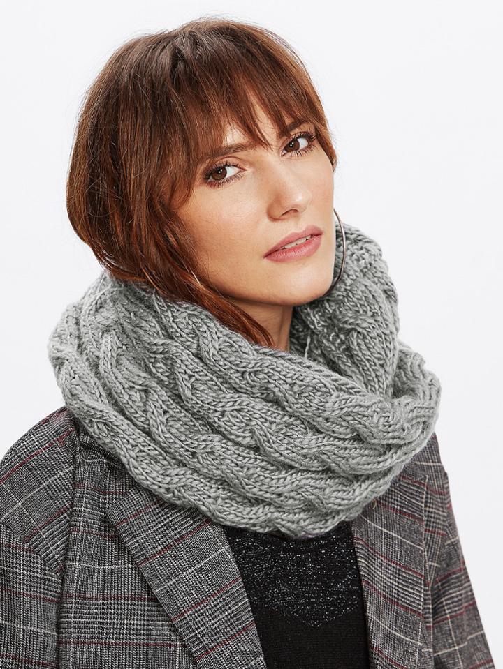 Romwe Crochet Delicate Infinity Scarf