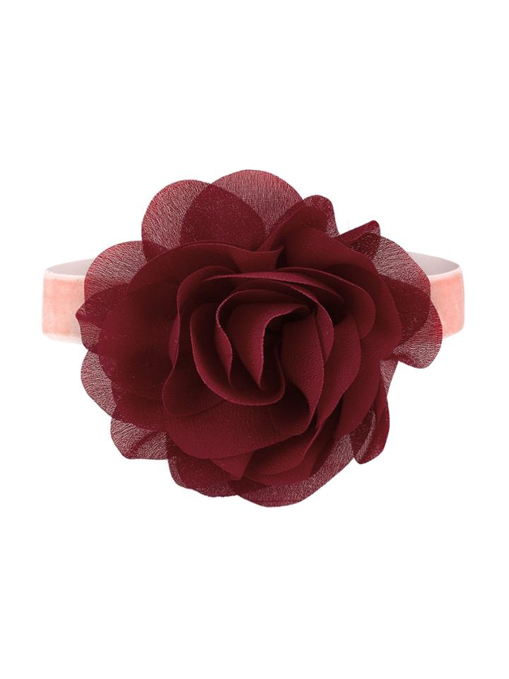 Romwe Delicate Flower Choker