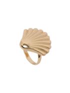 Romwe Gold Shell Feature Ring
