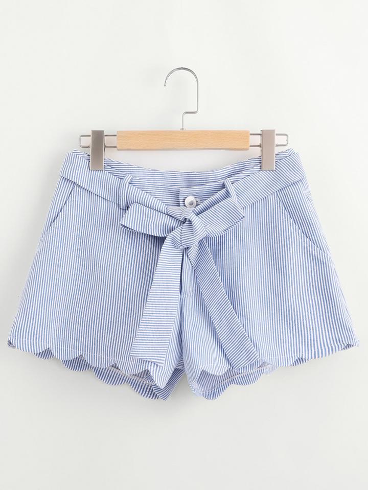 Romwe Scallop Edge Self Belt Striped Shorts