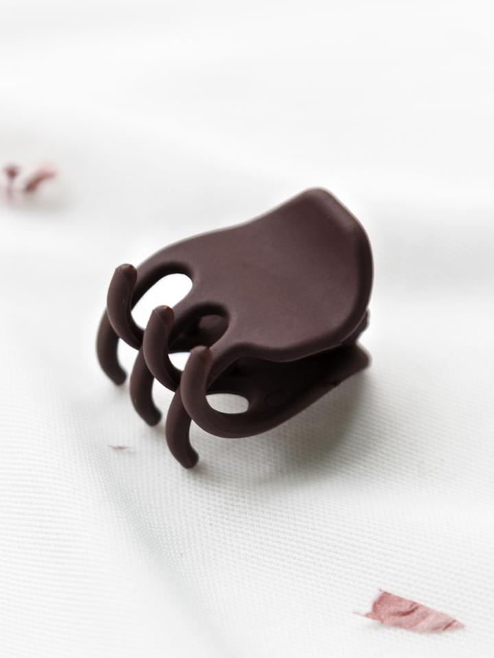Romwe Brown Cute Hair Claw Clip