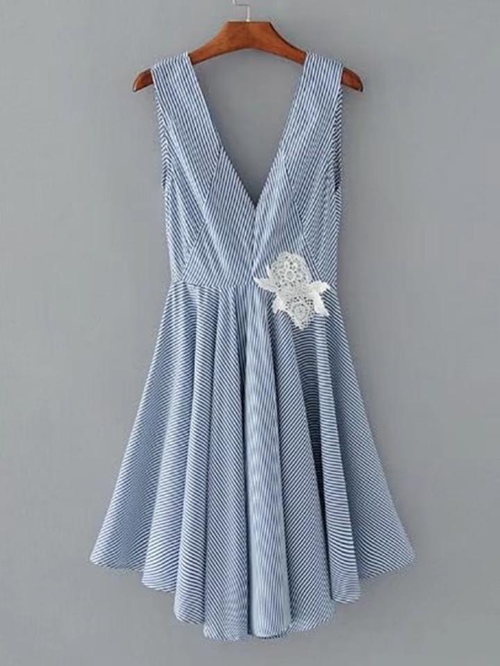 Romwe Plunging V-neckline Crochet Detail Bow Backless Dress