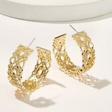 Romwe Textured Hollow Out Cut Hoop Earring 1pair