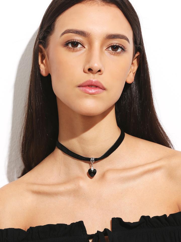 Romwe Black Velvet Heart Pendant Choker Necklace