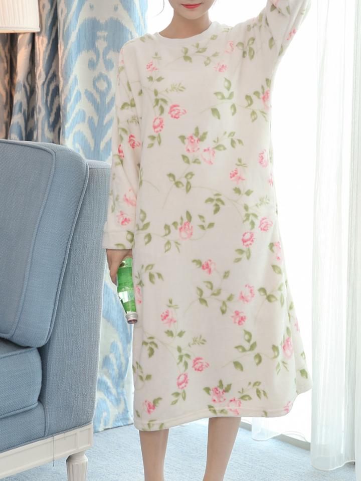 Romwe Calico Print Drop Shoulder Plush Night Dress
