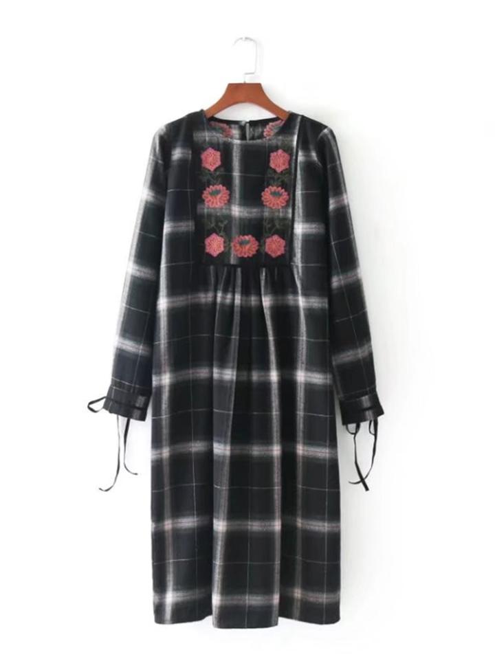 Romwe Flower Embroidery Tied Cuff Plaid Dress