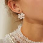 Romwe Rhinestone Detail Flower Shaped Stud Earrings 1pair