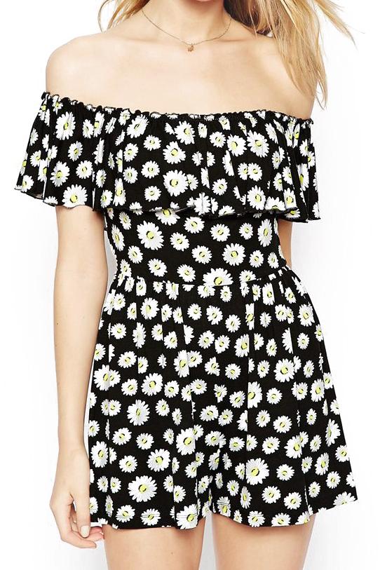 Romwe Off-shoulder Ruffle Daisy Print Jumpsuit