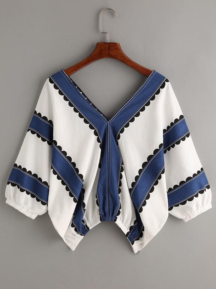 Romwe Contrast Print Double V Blouse