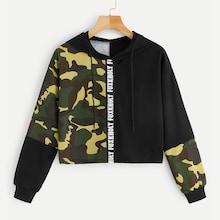 Romwe Contrast Camo Letter Hooded Sweatshirt