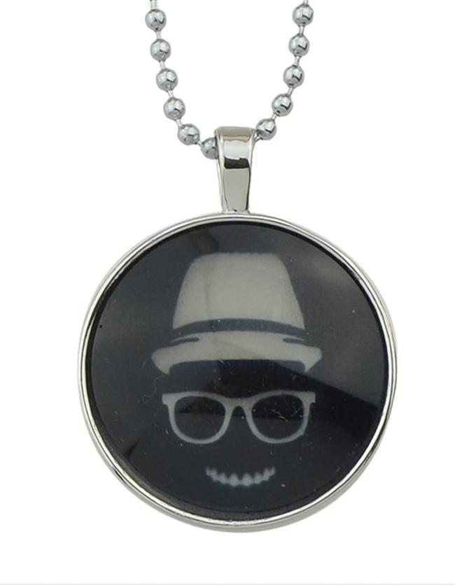 Romwe Round Skull Pendant Necklace