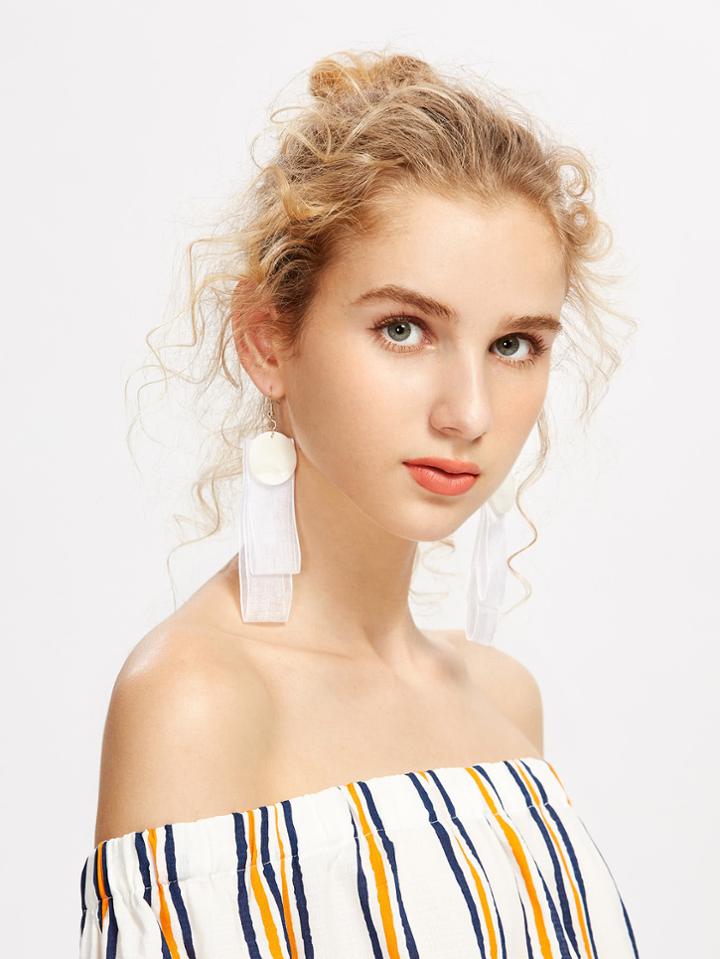 Romwe Mesh Design Drop Earrings With Shell