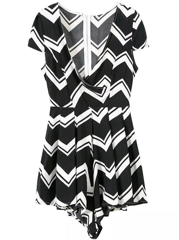 Romwe Deep V Neck Zigzag Black Jumpsuit