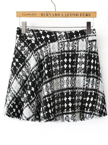 Romwe Elastic Waist Plaid Black Shorts