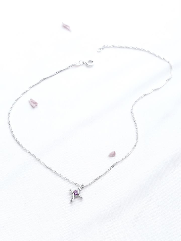 Romwe Contrast Rhinestone Pendant Delicate Necklace