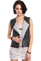 Romwe Hollow-out Sleeveless Cool Leather Reversible Jacket
