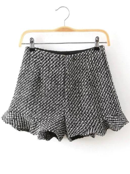 Romwe Plaid Ruffle Grey Shorts