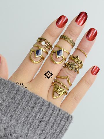 Romwe At-gold Vintage Totem Flower Rings  11-pieces Set