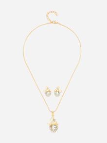 Romwe Heart Shaped Pendant Necklace & Stud Earring Set