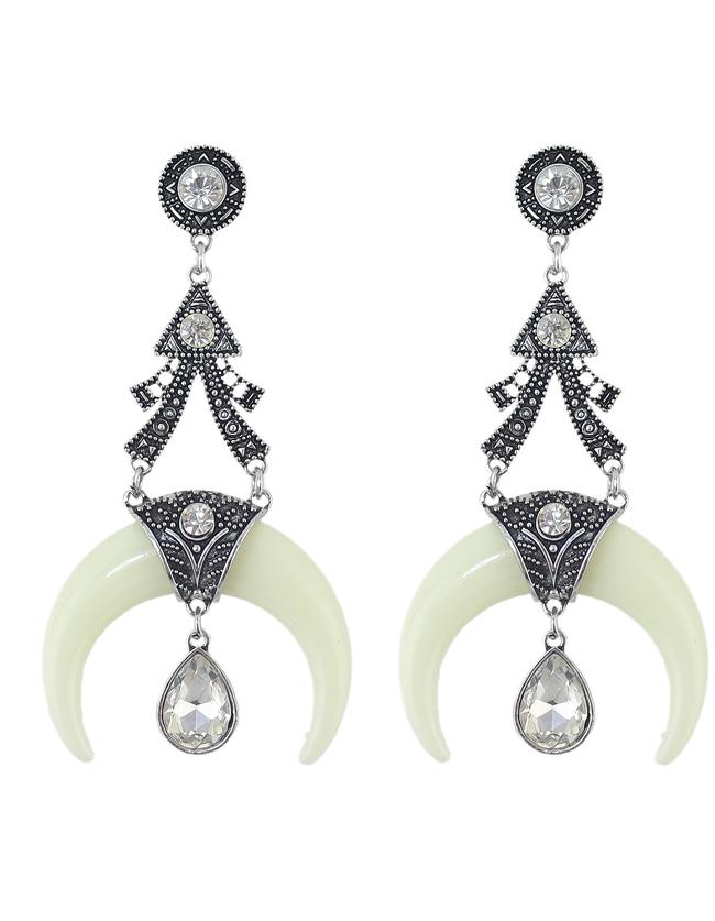 Romwe Antique Design Resin And Rhinestone Drop Moon White Earrings