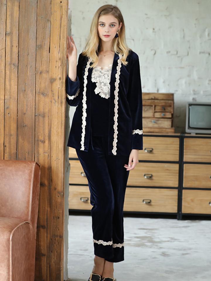 Romwe Contrast Lace Trim Velvet Cami Pj Set With Robe