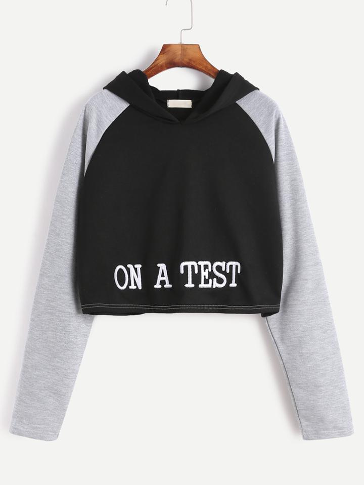 Romwe Contrast Raglan Sleeve Letter Embroidery Crop Hooded Sweatshirt