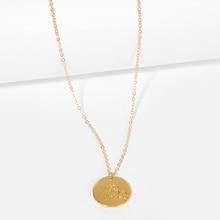 Romwe Hand Detail Round Pendant Necklace