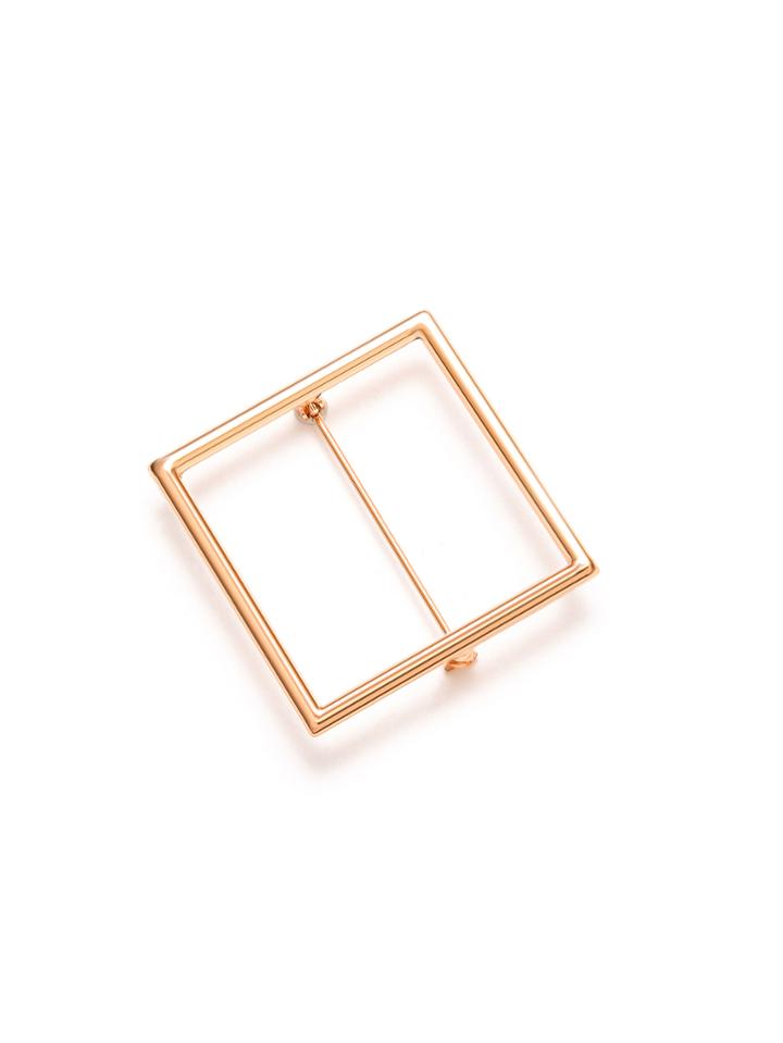 Romwe Gold Plated Square Hollow Out Brooch