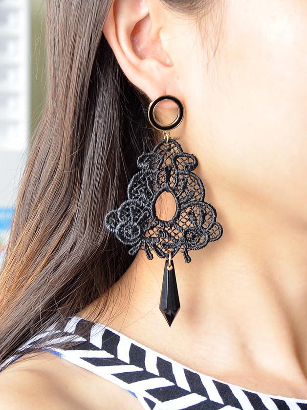 Romwe Hollow Out Lace Geometric Drop Earrings