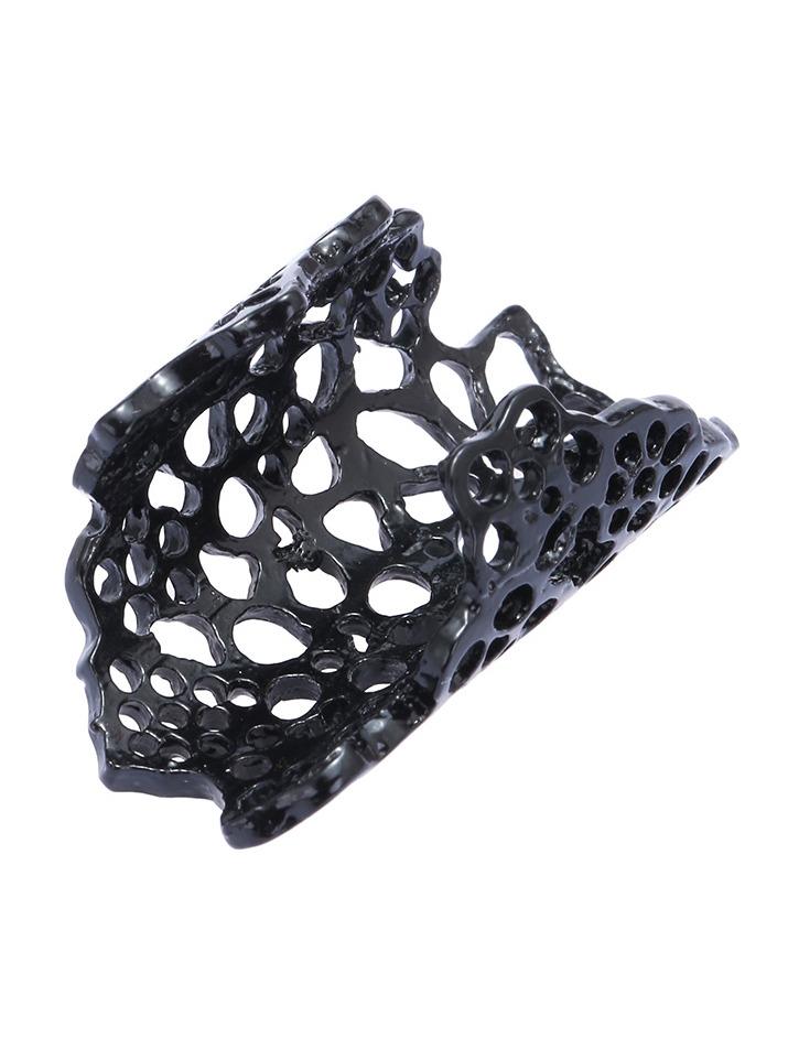 Romwe Black Openwork Flower Ring