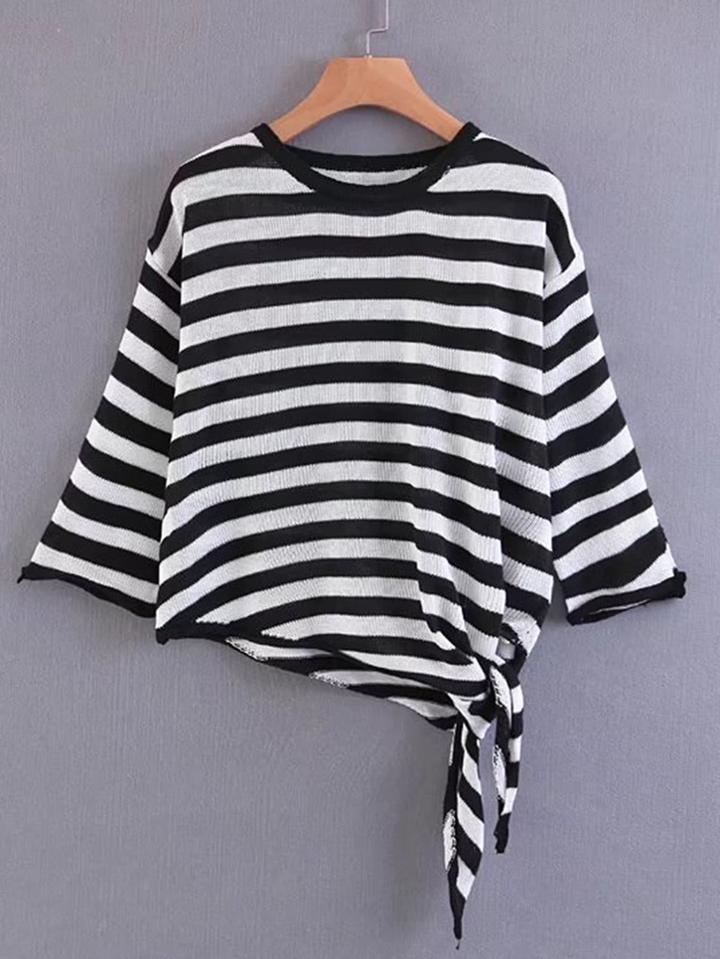 Romwe Contrast Striped Knot Hem Knitwear