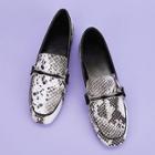 Romwe Snakeskin Pattern Square Toe Loafers